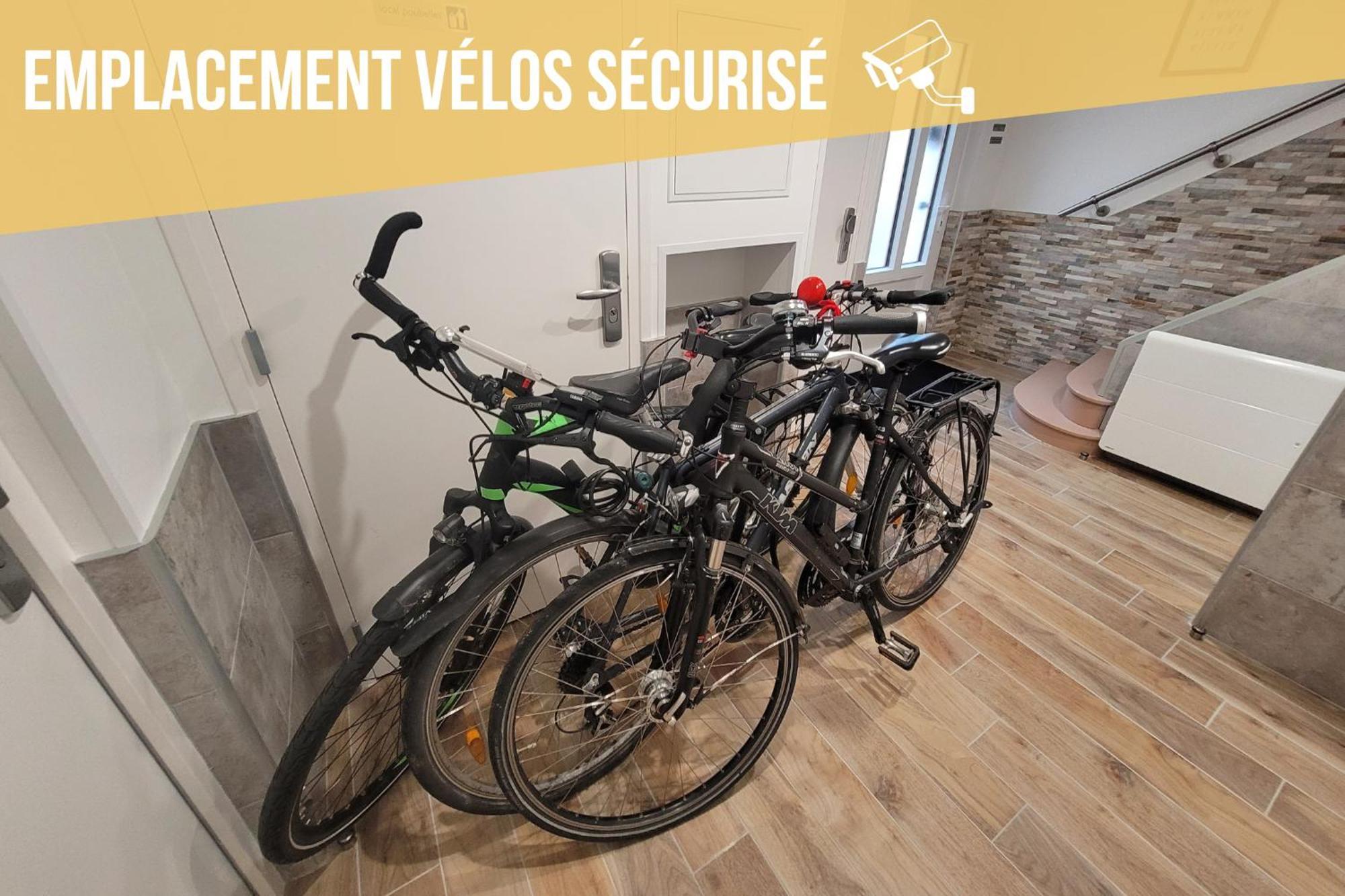 Soleil D'Ete - Netflix & Wifi - Balcon - Climatisation - Parking Gratuit - Check-In 24H24 - Emplacement Velos - Goodmarning Châlons-en-Champagne Kültér fotó